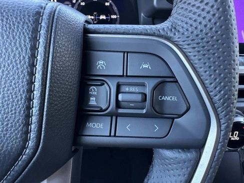 Certified 2025 Toyota Tacoma Limited image 27