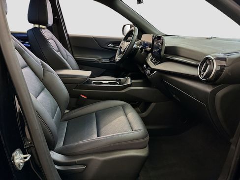 Used 2025 Chevrolet Equinox LT w/ Convenience Package II image 33