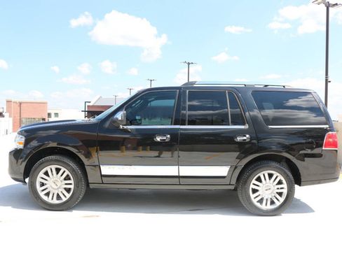 Used 2014 Lincoln Navigator 2WD image 66