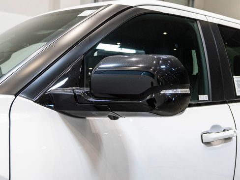New 2026 Toyota Tundra Limited AWD/4WD image 12