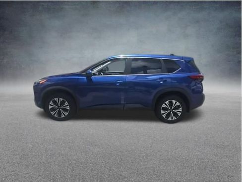 Used 2022 Nissan Rogue SV FWD image 3