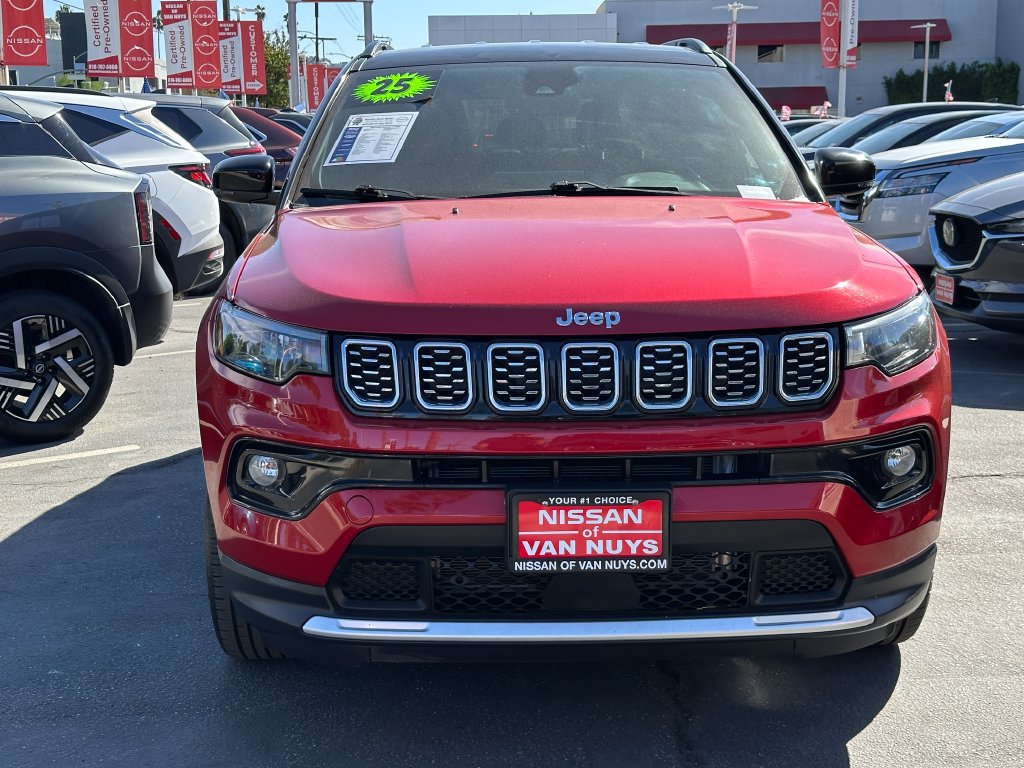 Used 2025 Jeep Compass Limited AWD/4WD image 11