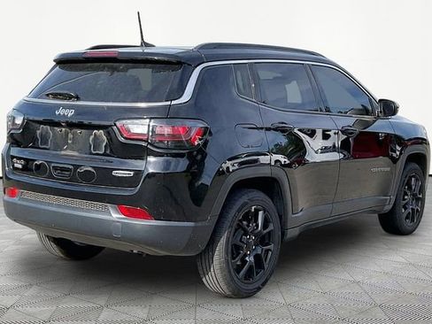 Used 2022 Jeep Compass Latitude w/ Sun and Sound Group image 5