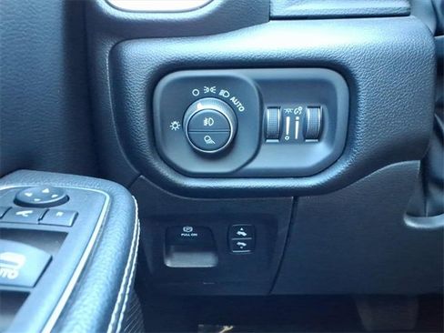 Used 2022 RAM 1500 Laramie w/ Laramie Southwest Edition image 24