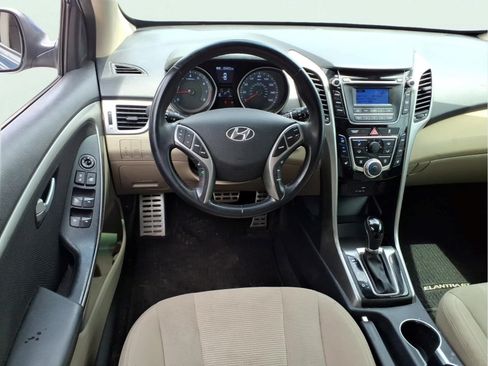 Used 2016 Hyundai Elantra GT w/ Option Group 02 FWD image 8