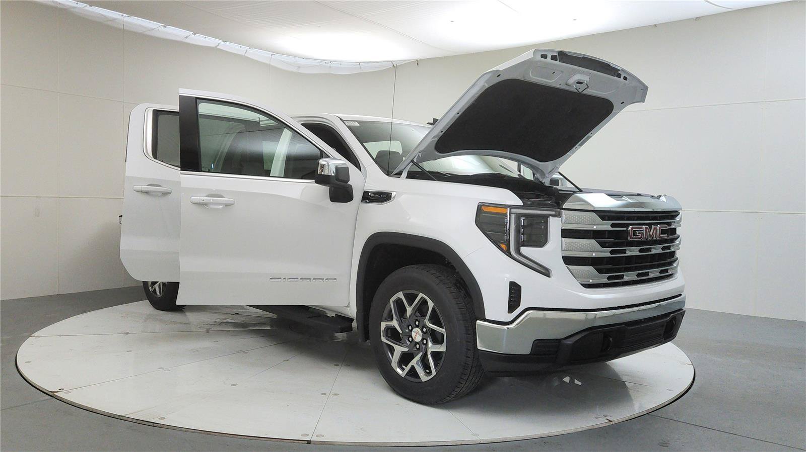 New 2026 GMC Sierra 1500 SLE AWD/4WD image 9