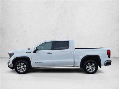 Used 2024 GMC Sierra 1500 SLT RWD image 9