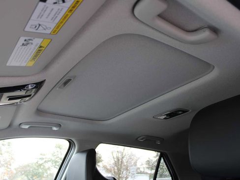 New 2025 Kia Niro EX image 43