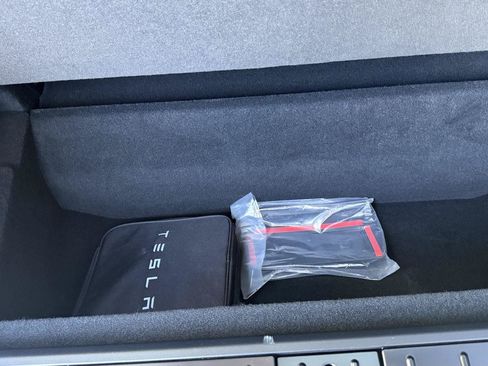 Used 2022 Tesla Model X AWD/4WD image 24