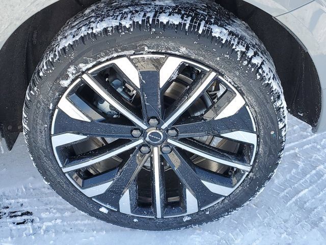 New 2026 Volvo XC60 T8 Ultra w/ Protection Package Premier AWD/4WD image 32