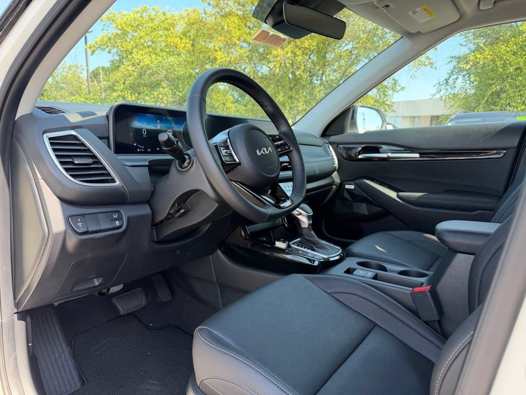 New 2026 Kia Seltos SX AWD/4WD image 9