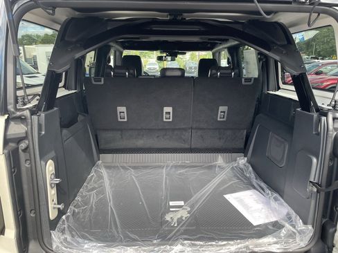 New 2025 Ford Bronco Raptor image 26