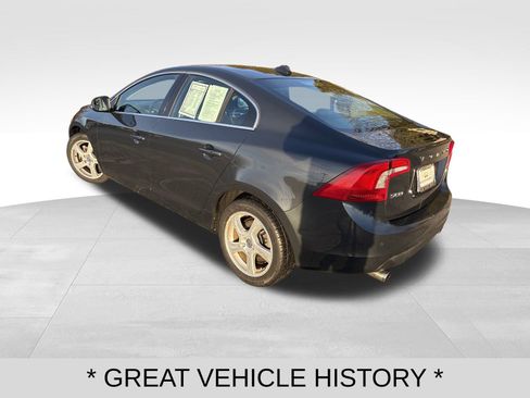 Used 2012 Volvo S60 T5 w/ Climate Pkg image 3