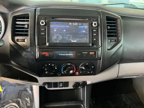 Used 2015 Toyota Tacoma PreRunner w/ Convenience Package RWD image 14