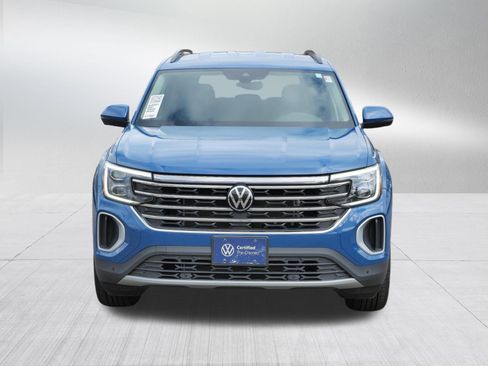 Used 2025 Volkswagen Atlas SE image 2