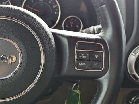 Used 2012 Jeep Wrangler Unlimited Sahara AWD/4WD image 24