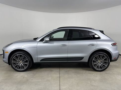 Certified 2026 Porsche Macan AWD/4WD image 2