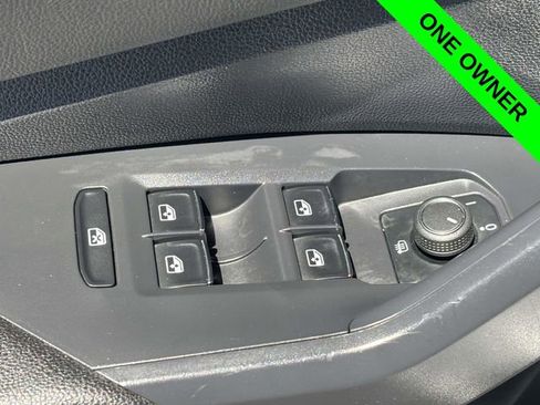 Used 2024 Volkswagen Jetta Sport FWD image 9