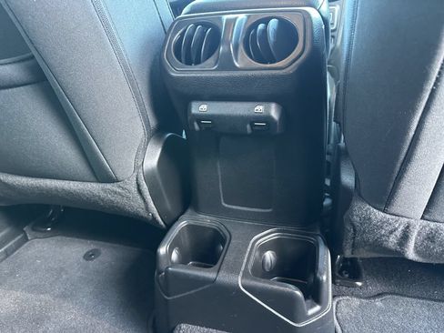 Used 2022 Jeep Wrangler Unlimited Sport AWD/4WD image 21