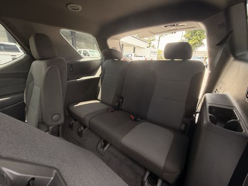 Used 2023 Chevrolet Traverse LT AWD/4WD image 28