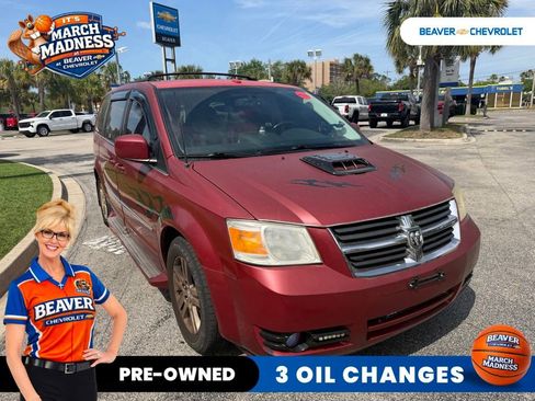 Used 2010 Dodge Grand Caravan SXT image 2