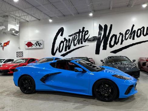 Used 2021 Chevrolet Corvette Stingray Coupe w/ Engine Appearance Package image 10
