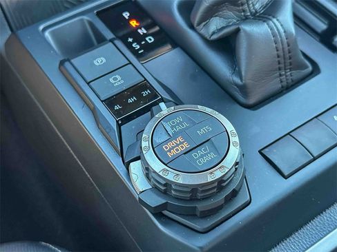 Used 2024 Toyota Tacoma TRD Off-Road image 34