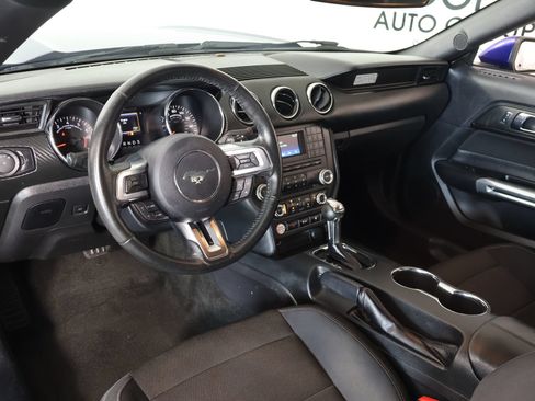 Used 2016 Ford Mustang Coupe RWD image 2