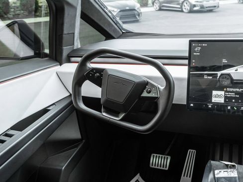 Used 2024 Tesla Cybertruck AWD Crew Cab image 13