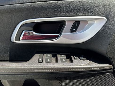 Used 2017 Chevrolet Equinox LT w/ Convenience Package FWD image 22