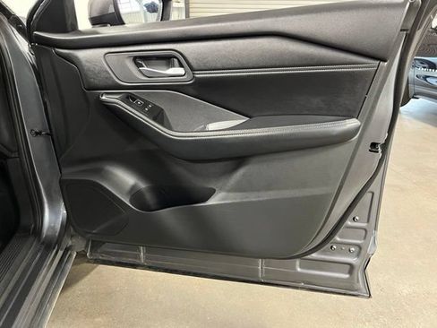 Used 2026 Nissan Rogue SL FWD image 13