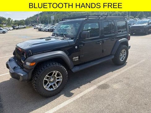 Used 2019 Jeep Wrangler Unlimited Sport S AWD/4WD image 3