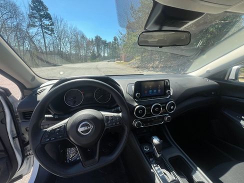 Used 2025 Nissan Sentra S image 28