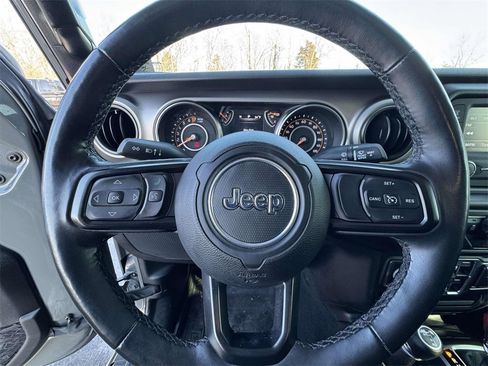 Used 2020 Jeep Gladiator Sport w/ Quick Order Package 24S image 17