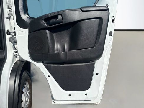 Used 2023 RAM ProMaster 2500 w/ Convenience Group FWD image 18