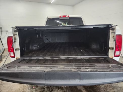 Used 2017 RAM 2500 Big Horn w/ Sport Appearance Group AWD/4WD image 28
