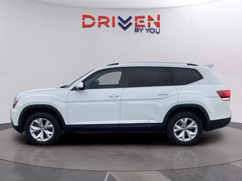 Used 2018 Volkswagen Atlas SE image 3
