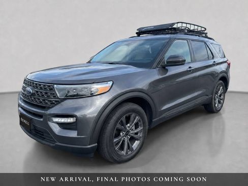 Used 2021 Ford Explorer XLT w/ Equipment Group 202A RWD image 1