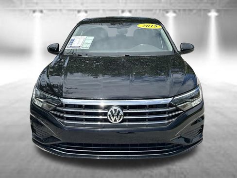 Used 2019 Volkswagen Jetta SE FWD image 2