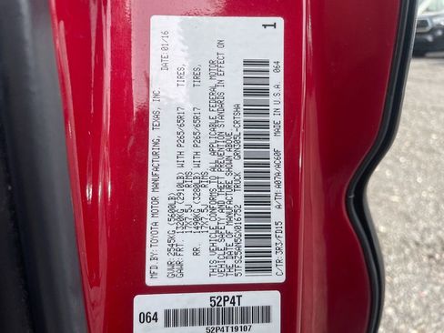 Used 2016 Toyota Tacoma TRD Sport AWD/4WD image 32