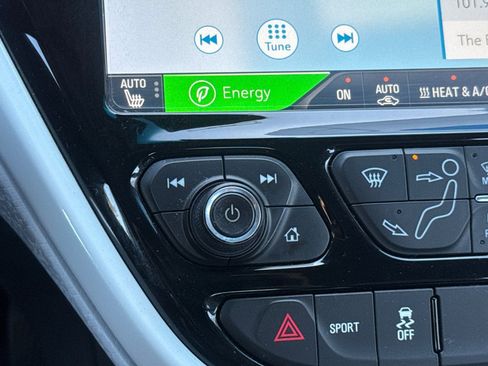 Used 2017 Chevrolet Bolt LT FWD image 30