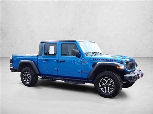 Used 2024 Jeep Gladiator Rubicon w/ Convenience Group AWD/4WD image 6