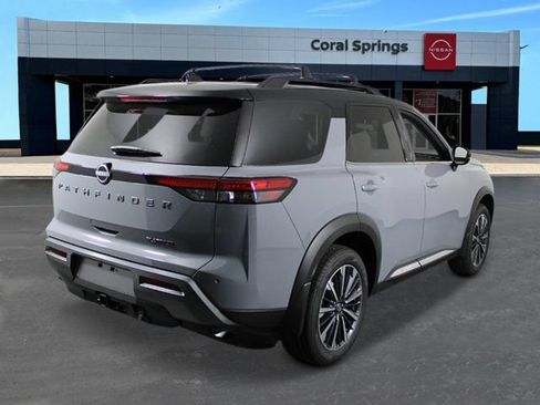 New 2026 Nissan Pathfinder Platinum FWD image 5
