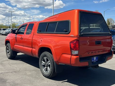 Used 2016 Toyota Tacoma TRD Sport w/ Towing Package AWD/4WD image 7