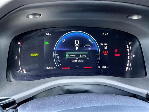 Used 2025 Toyota Camry SE image 22