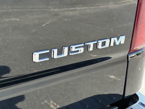 Used 2022 Chevrolet Silverado 1500 Custom RWD image 12
