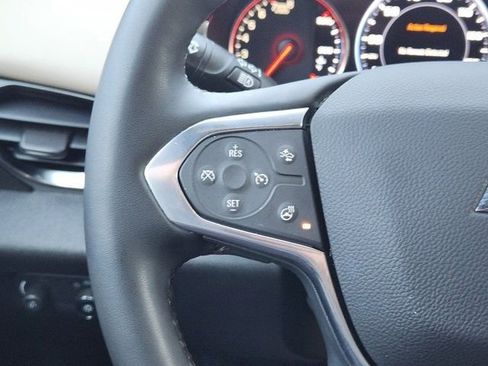 Used 2023 Chevrolet Traverse Premier image 30