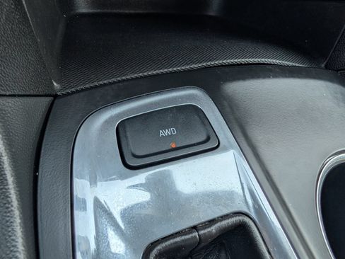 Used 2020 Chevrolet Equinox LT AWD/4WD image 27
