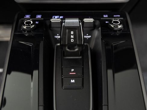 Certified 2025 Porsche 911 Carrera image 45