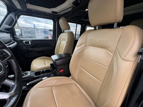 Used 2018 Jeep Wrangler Unlimited Sahara AWD/4WD image 23